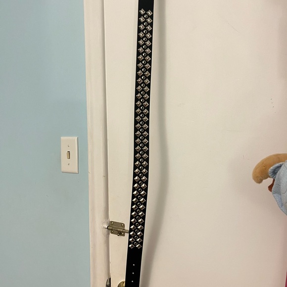 Hot Topic Black Belt with Silver Studs - Picture 3 of 4